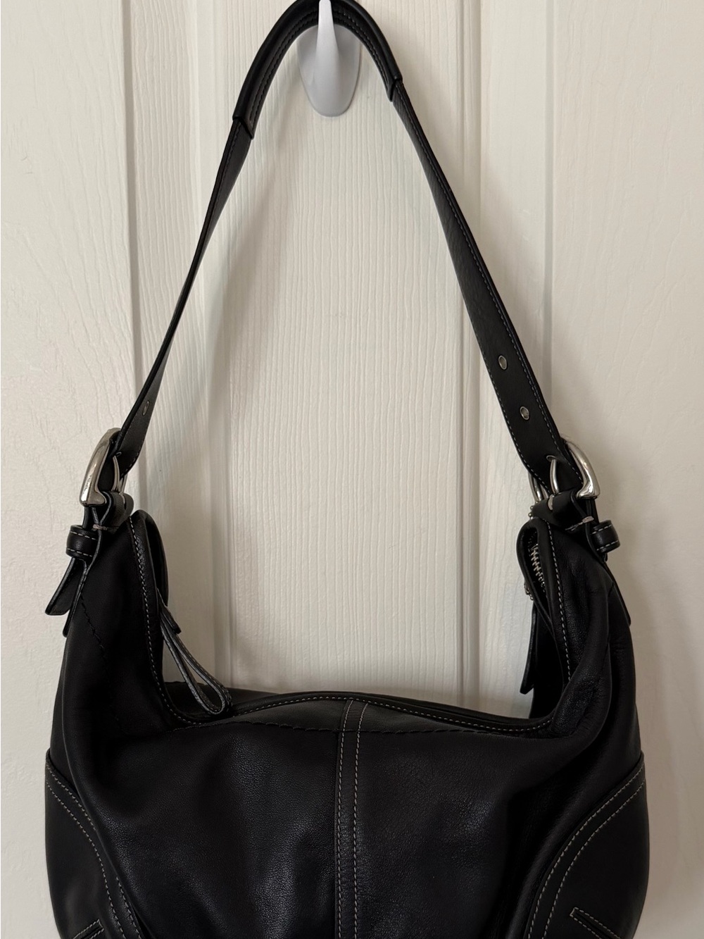 Vintage Coach Black Leather Hobo shoulder bag  with White Contrast Stitching- in - Picture 2 of 11
